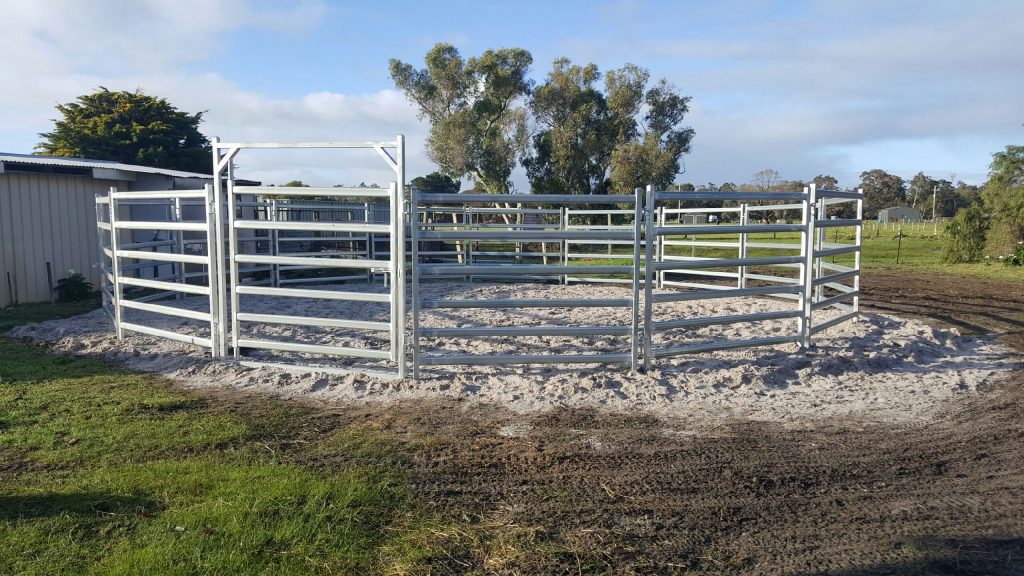 Horse Round Yards - 6 Rail Packages - AG Wide Wholsalers